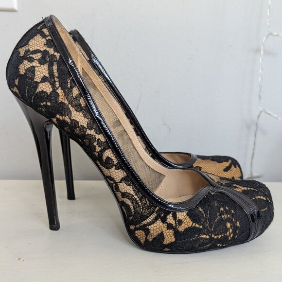 Alexander McQueen Lacy Pumps - Picture 5 of 11
